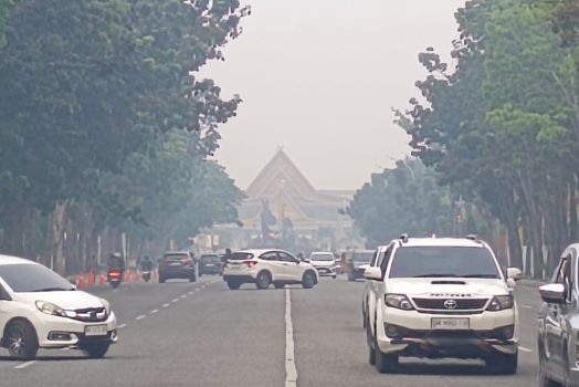 Kota Pekanbaru Kembali Dipenuhi Kabut Asap Udara Tidak Sehat